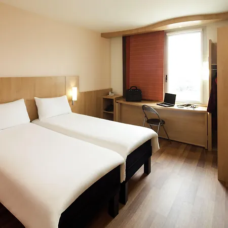 Ibis Lisboa Alfragide Hotell 2*