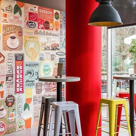 Ibis Lisboa Alfragide Hotell 2*