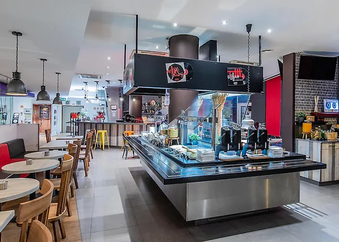 Ibis Lisboa Alfragide Hotel 2*