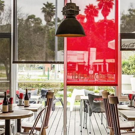 Ibis Lisboa Alfragide 2*