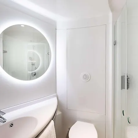 Ibis Lisboa Alfragide Hotel 2*