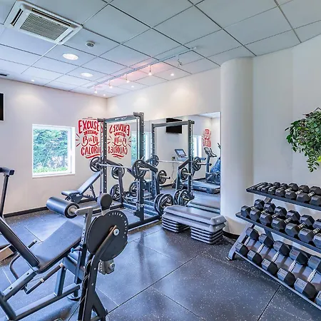 Ibis Lisboa Alfragide Αμαδόρα