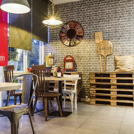 Ibis Lisboa Alfragide 2*