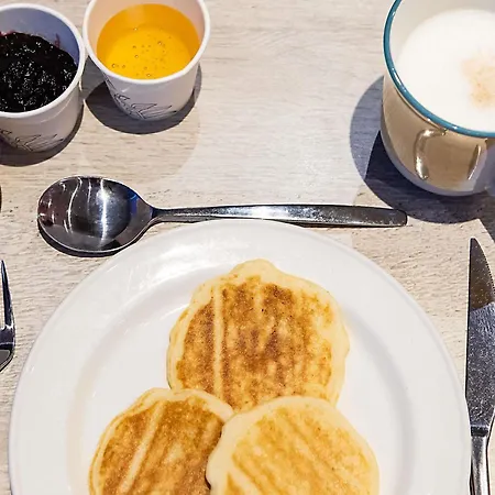 이비스 리스보아 알프라기다 2*