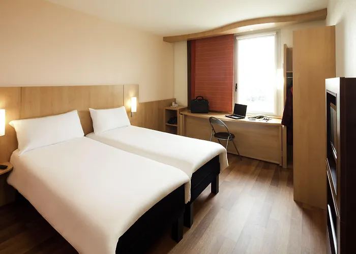 Ibis Lisboa Alfragide Hotel 2*